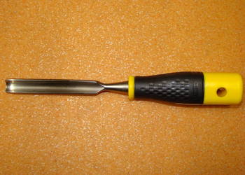 Dłuto żłobak DYNAGRIP 12 mm, promień STANLEY Ref.1-16-683