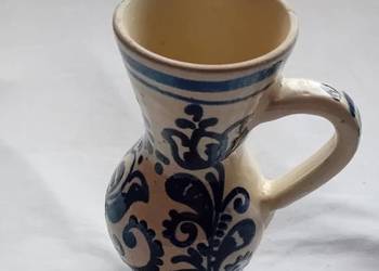 Ręcznie formowany i malowany dzbanek/mlecznik Korond - Rumunia.