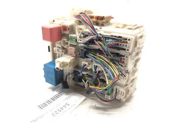 SKRZYNKA BEZPIECZNIKÓW TOYOTA AVENSIS T27 82730-05140-C Sedan/Limuzyna