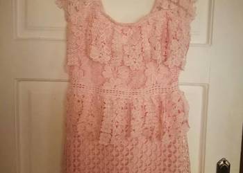 Różowa,koronkowa sukienka.
