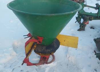 Lejek rozsiewacz siewnik