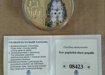 68. Korony papieskie Tiara Papalis