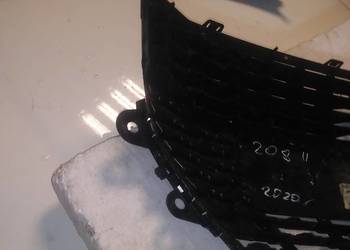 Atrapa grill przod p.208