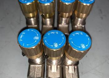 Pressure Compensated Flow Control Valve 1251