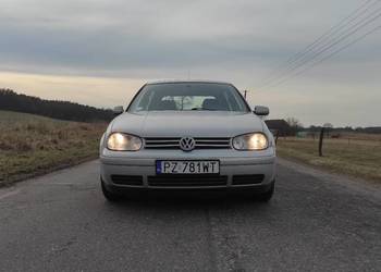Volkswagen Golf 1.6 z gazem