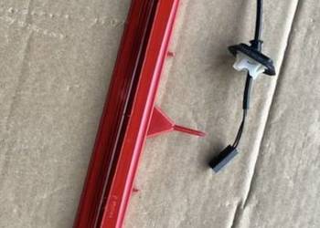 AUDI Q5 8R TYLNA KLAPA BAGAŻNIKA ŚWIATŁO STOPU 8R0945097A