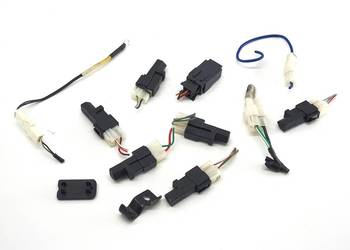 WTYCZKA KOSTKA PRZEKAZNIK PEUGEOT E-VIVACITY