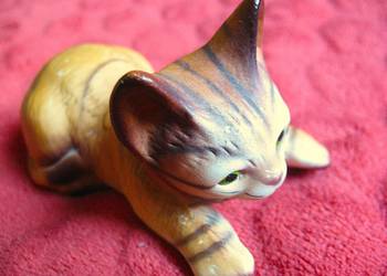 KOT - pręgowany - 5,5 x 10 x 5 cm Figurka Harvey Knox