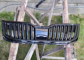 Gril/ atrapa chłodnicy Skoda Octavia III FL