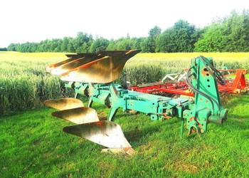 Pług 3 skibowy obrotowy huard/ MF Pług 3 skibowy obrotowy huard/ MF