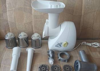Elektryczna maszynka do mielenia mięsa Zelmer typ 887.84 z szatkownicą