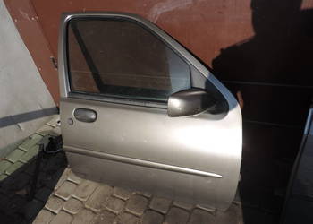 DRZWI PRAWE PRZEDNIE FORD FIESTA MK4 5D KOLOR M8