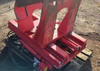 Chwytak do Rolek Papieru Opon Beczek Kręgów Auramo obrotowy ścisk