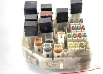 SKRZYNKA BEZPIECZNIKÓW TOYOTA RAV 4 II SUV 00-05 2.0 116KM MODUŁ