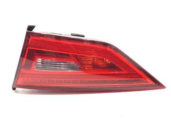 LAMPA TYŁ PRAWA WEWNĘTRZNA AUDI A3 8V 8V5945094A Sedan/Limuzyna