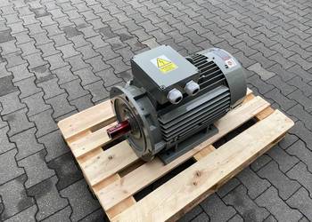silnik elektryczny 30kW 2960obr. 3fazowy