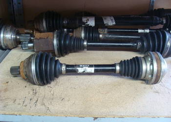 VW PASSAT B8 SUPERB 2.0TDI PÓŁOŚ LEWA 3Q0407271N