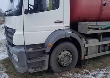 Mercedes Axor beczka asenizacyjna