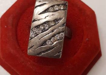 pierścionek srebrny z cyrkoniami