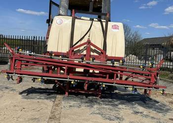 Sprzedam opryskiwacz bury 600l