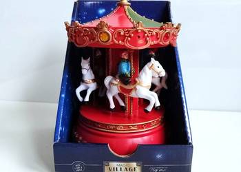 Nowa świąteczna karuzela ż muzyką i światełkami