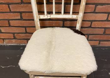 stare krzesło po renowacji w technice shabby chic