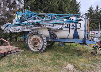 Opryskiwacz z pomocniczym strumieniem powietrza rękaw