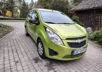 małe zgrabne auto Chevrolet Spark