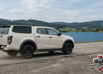 Zabudowa paki Hardtop  Szyby Boczne Ciemne stałe Isuzu D-Max (2020+)