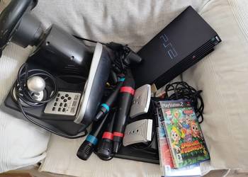 Konsola PS2 z kierownicą i grami