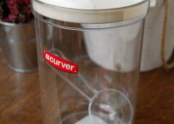 Pojemnik na art. sypkie z miarką 1,7 l Curver krem