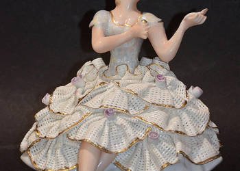 Porcelana Figurka Roceram Alba koronki 2, z lusterkiem Porcelana Figurka Roceram Alba koronki 2, z lusterkiem