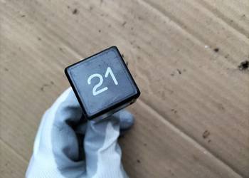 PRZEKAŹNIK ŚWIATEŁ  AUDI 21 191953227A