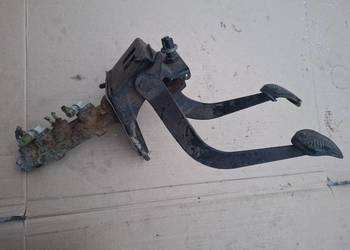 Pedały sprzęgła i hamulca Fiat 126p Maluch
