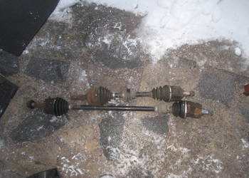 Półoś prawa lub lewa Volvo s40 v40 Mitsubishi Carisma 1.8 GDI