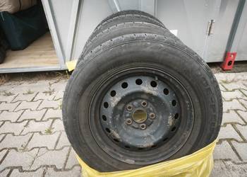 Sprzedam felgi stalowe z oponami zimowymi