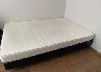 Łóżko z materacem 140x200cm z podświetleniem LED