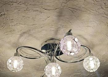 Żyrandol z żarówkami