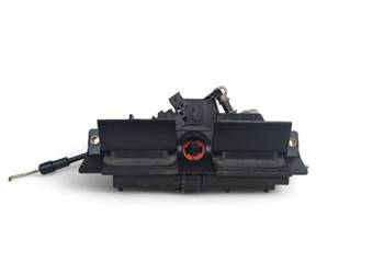 KLAMKA KLAPY BAGAŻNIKA AUDI A6 C5 PRZEDLIFT KOMBI 8D9827565H/J 4B0827565H/J KLAMKA KLAPY BAGAŻNIKA AUDI A6 C5 PRZEDLIFT KOMBI 8D9827565H/J 4B0827565H/J