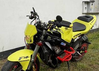 Honda CBR F4i sport Stunt , pies , Gymkhana , street fighter , naked .