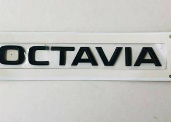 NOWY przyklejany znaczek OCTAVIA czarny emblemat logo