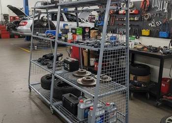 Stojak mobilny do serwisu, warsztatu samochodowego