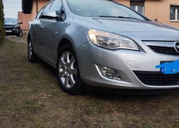 Opel Astra J 1,4 Turbo 140 KM klima alu bezwyp serwis 6 biegów  ładna