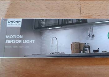 bezprzewodowa lampa z czujnikiem ruchu marki Lroltef