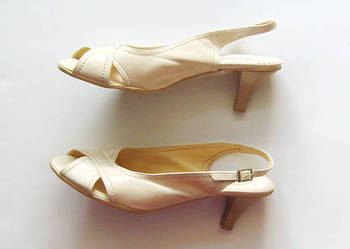 buty ecru numer 37, kremowe buty damskie rozmiar 37
