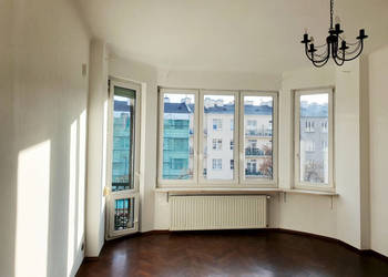 Pole Mokotowskie, piękne mieszkanie w przedwojennej kamienicy z windą