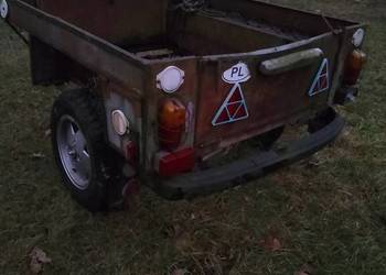 Przyczepka samochodowa.