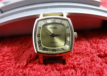 Elegancka Vintage SLAVA 17 Jewels – Pozłacana AU5 – ZSRR – Sprawna