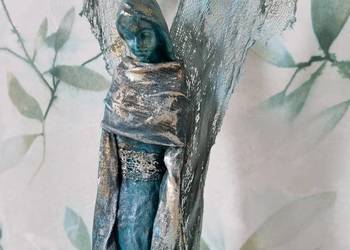 Anioł -  rzeźba - prezent