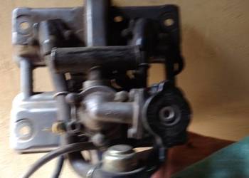 Kawasaki GPZ 500 obudowa termostatu , korek , termostat